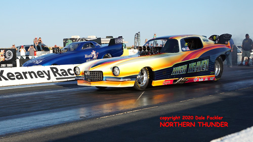 (near lane) Keith Jackson - 'High Heaven' vs (far lane) Daniel Butherus - 'Ratatude'